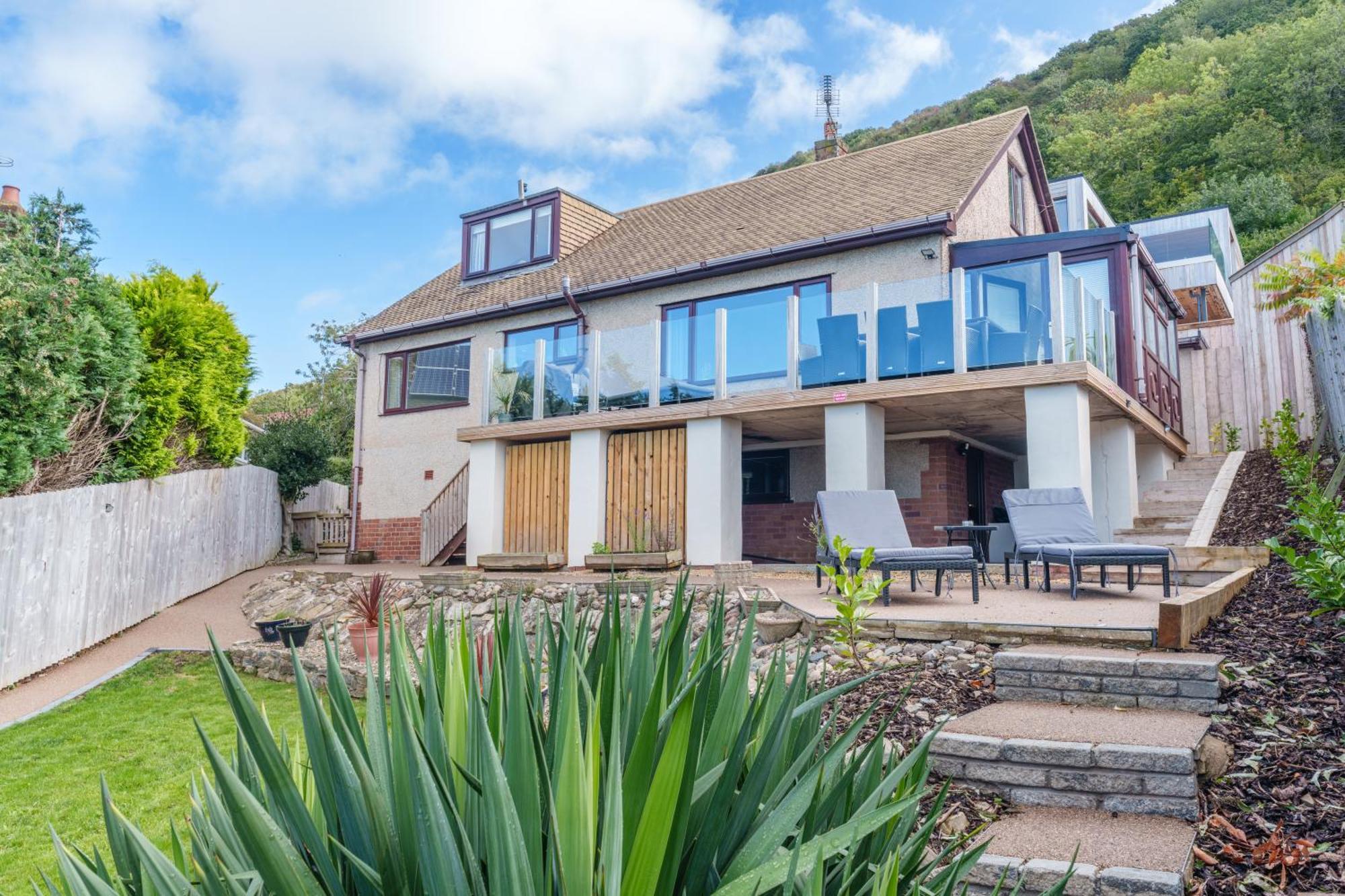 Offa'S Lodge Family Home Quiet Area With Sea Views プレタティン エクステリア 写真
